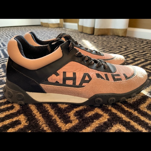 Chanel CC Logo. Nylon and Calfskin Suede Sneakers - Picture 4 of 11